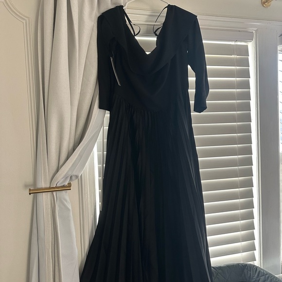 Hutch Long-Sleeve Off-The-Shoulder Pleated Maxi Dress - Picture 7 of 7